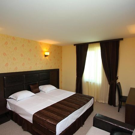 Hotel Siena House Sozopol Exterior foto